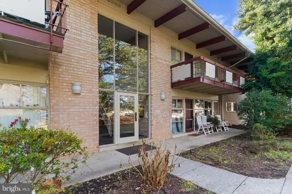 4221 Americana Dr #203, ANNANDALE, VA 22003