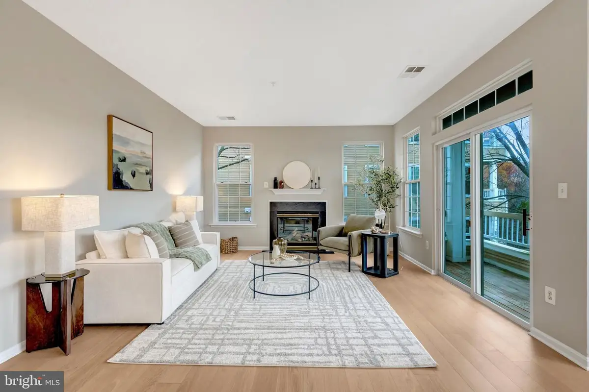 4200 Mozart Brigade Ln #q, Fairfax, VA 22033 - #1