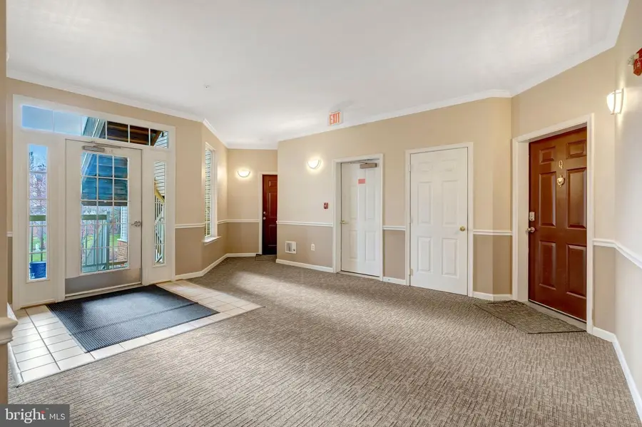 4200 Mozart Brigade Ln #q, Fairfax, VA 22033 - #3