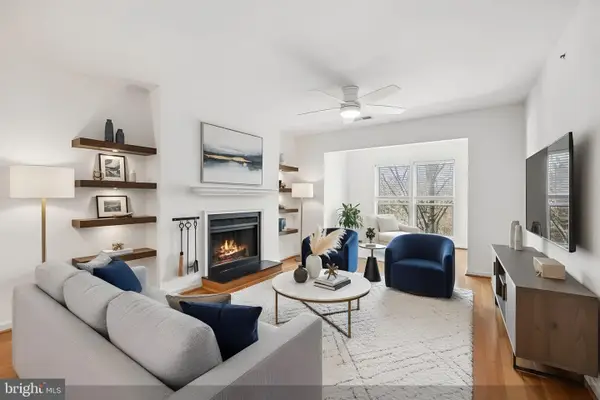 3175 Summit Square Dr #5-e3, OAKTON, VA 22124