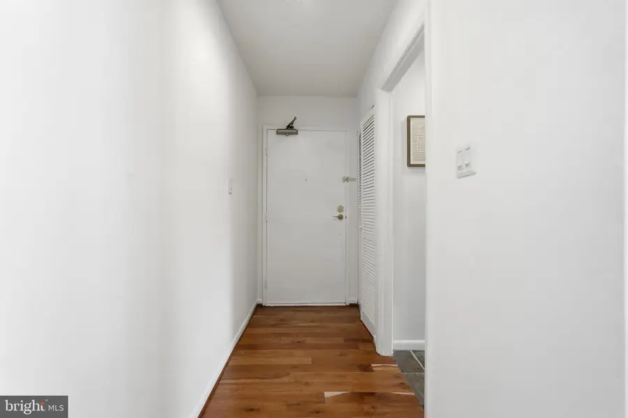 2850 Dover Ln #201, Falls Church, VA 22042 - Image #3