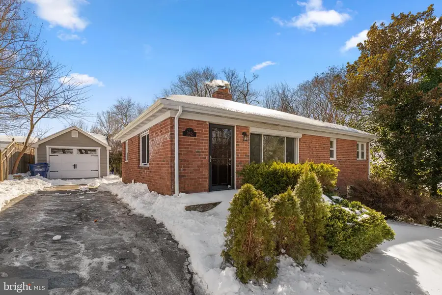 7005 Grove Rd, Alexandria, VA 22306 - #2