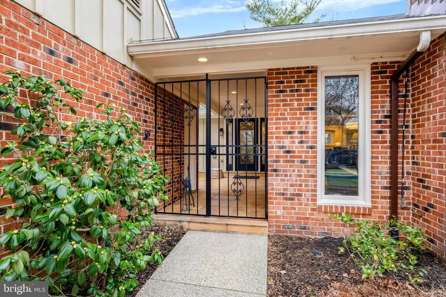 2806 Oakton Manor Ct, Oakton, VA 22124 - Image #3