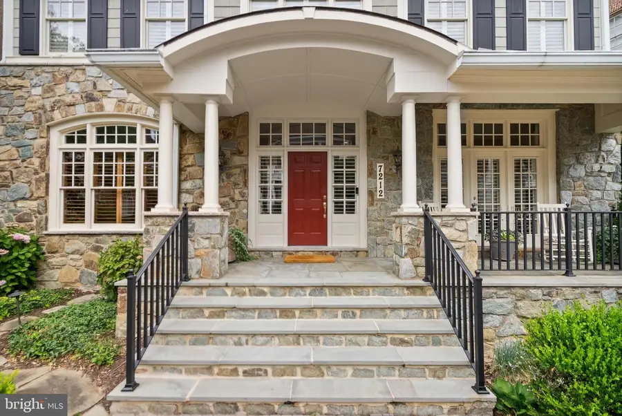 7212 Farm Meadow Ct, McLean, VA 22101 - #2