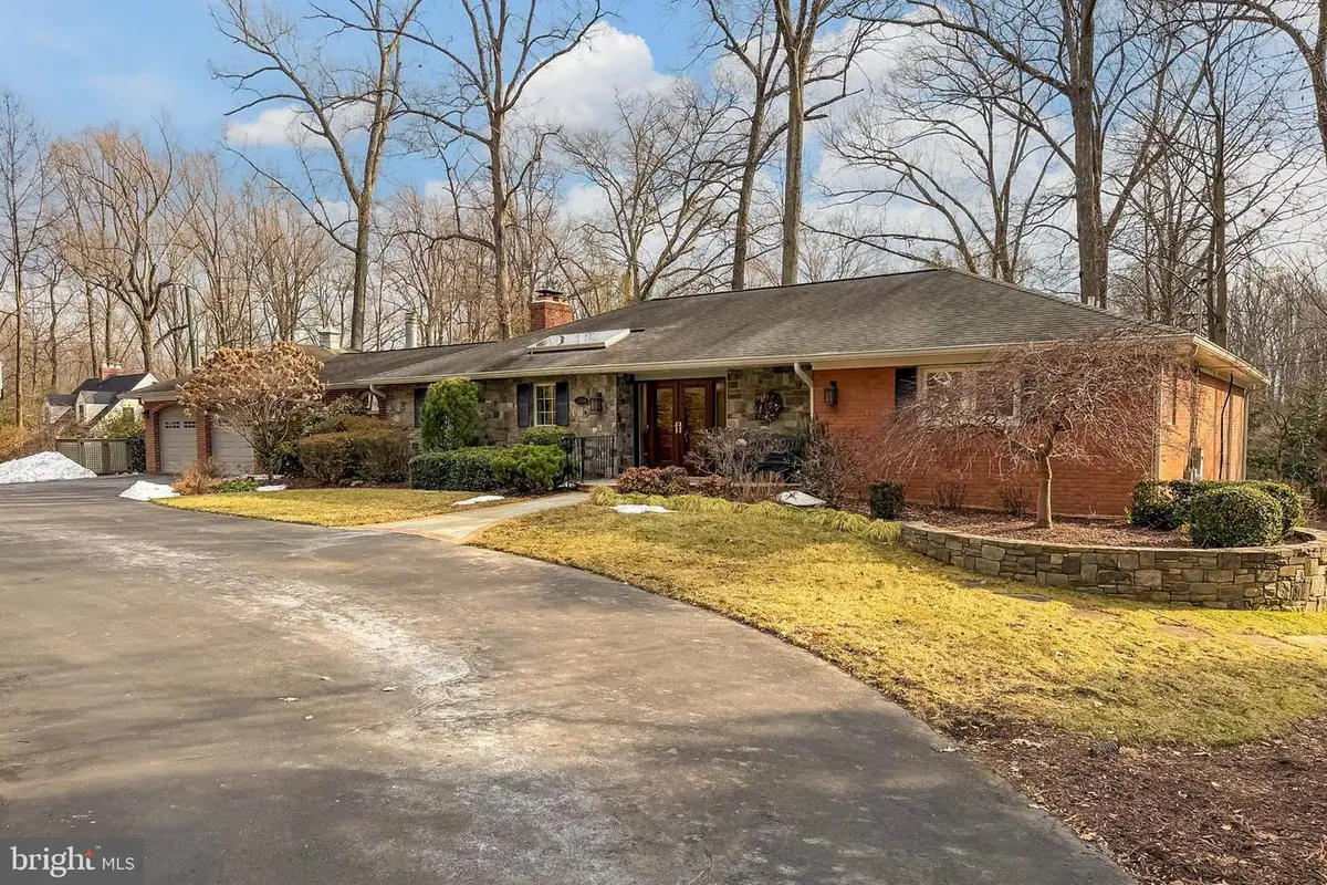 7509 Walton Ln, Annandale, VA 22003 - #1