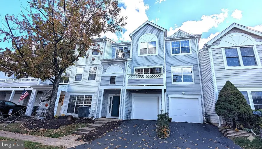 14437 Glencrest Cir #129, Centreville, VA 20120 - Image #2