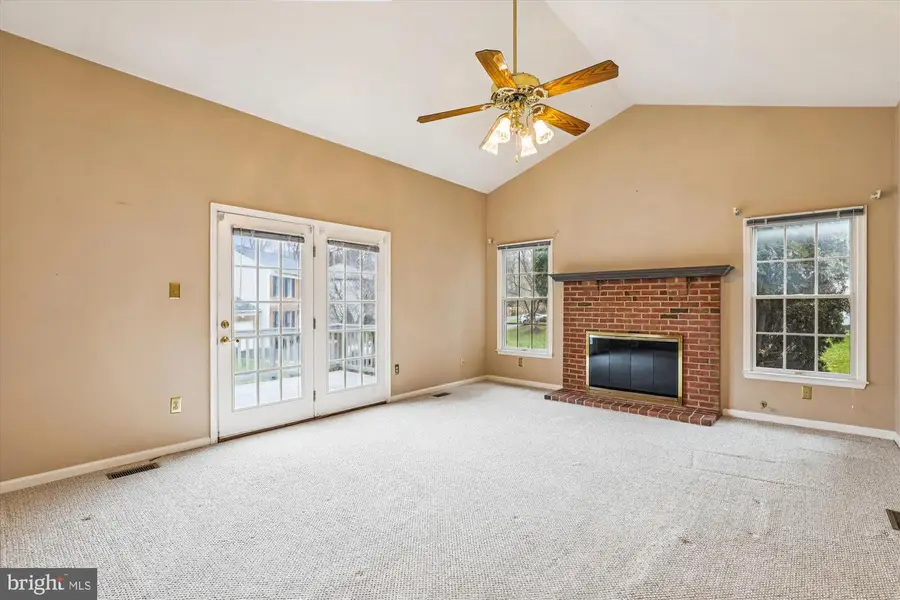 13918 Rock Brook Ct, Clifton, VA 20124 - Image #3