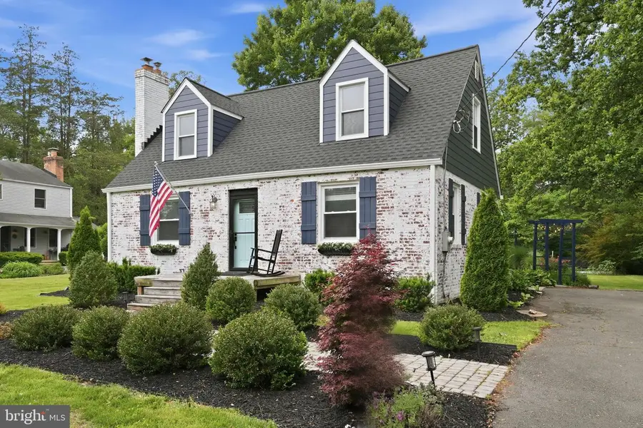 3322 Holloman Rd, Falls Church, VA 22042 - #2
