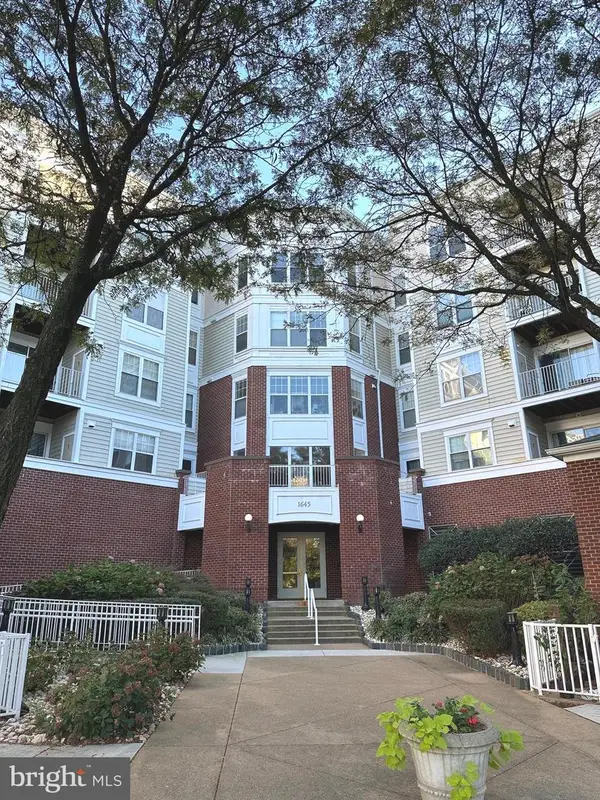 1645 International Dr #125, MCLEAN, VA 22102