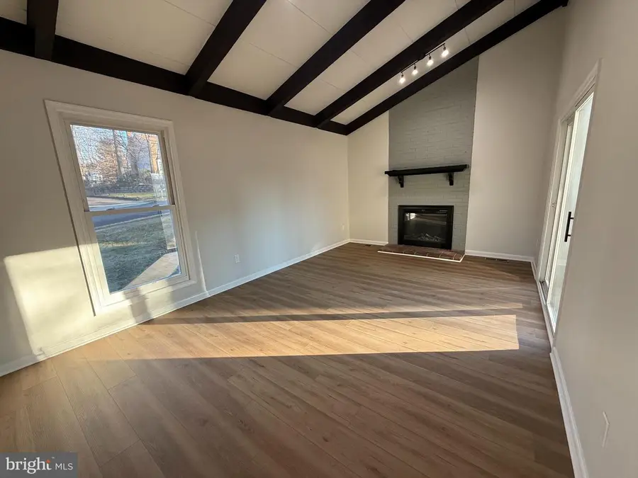 6214 Garretson St, Burke, VA 22015 - Image #2