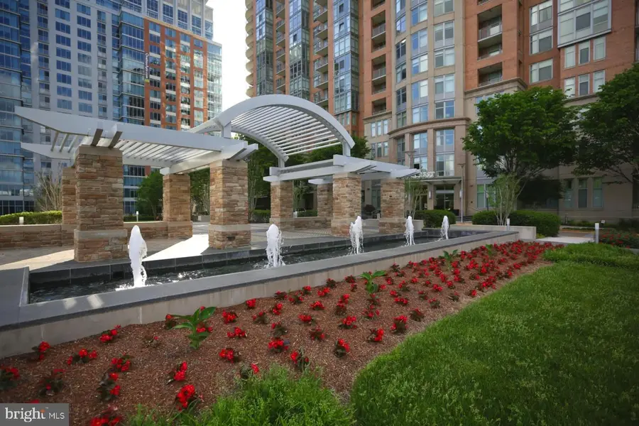 8220 Crestwood Heights Dr #1411, McLean, VA 22102 - Image #3