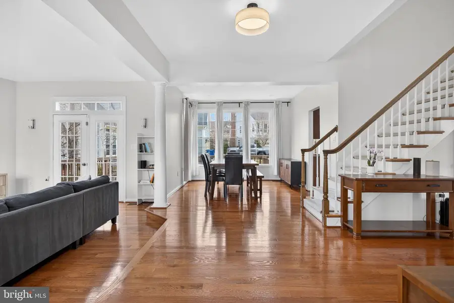 5812 Stone Creek Dr, Centreville, VA 20120 - #2