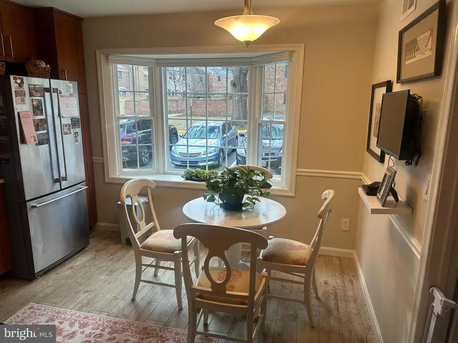 9269 Bailey Ln, Fairfax, VA 22031 - Image #3