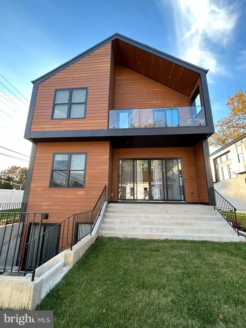 9338 Lee St, Burke, VA 22015 - Image #1