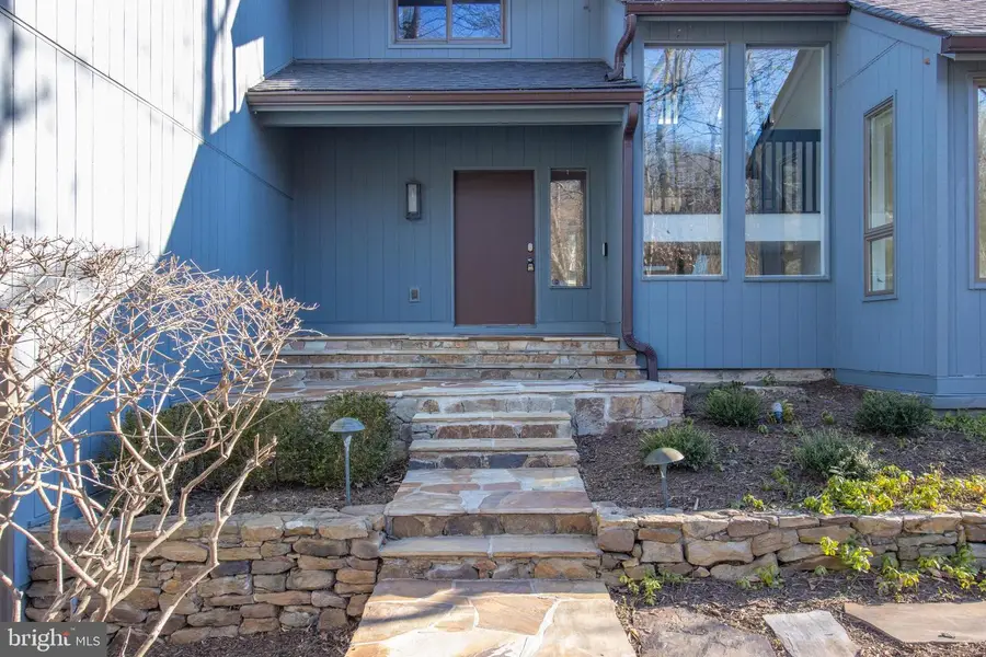 7107 Roxann Rd, Alexandria, VA 22315 - #2