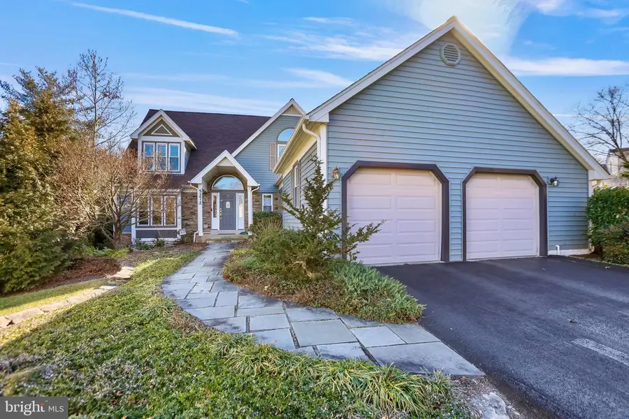 5272 Ellicott Dr, Centreville, VA 20120 - Image #2