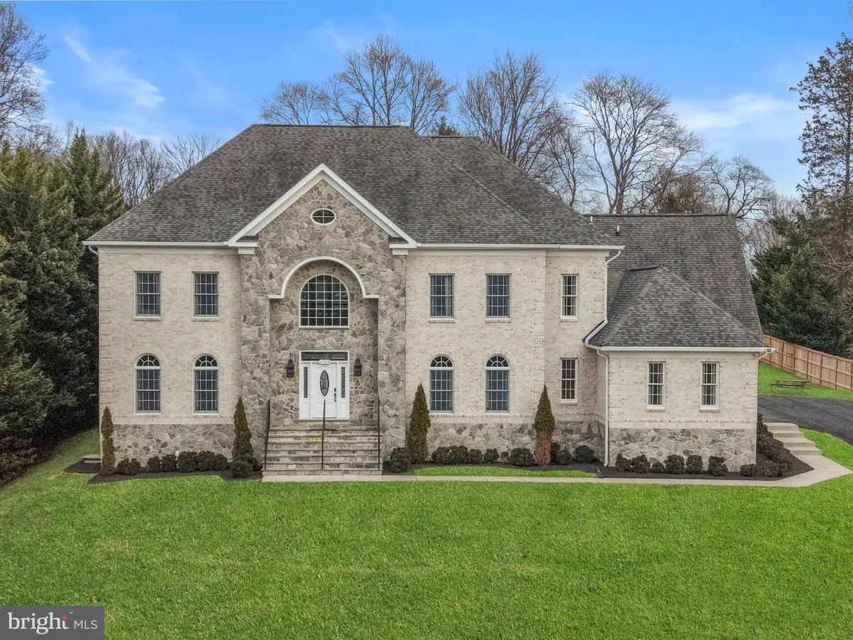 1729 Beulah Rd, Vienna, VA 22182 - #1