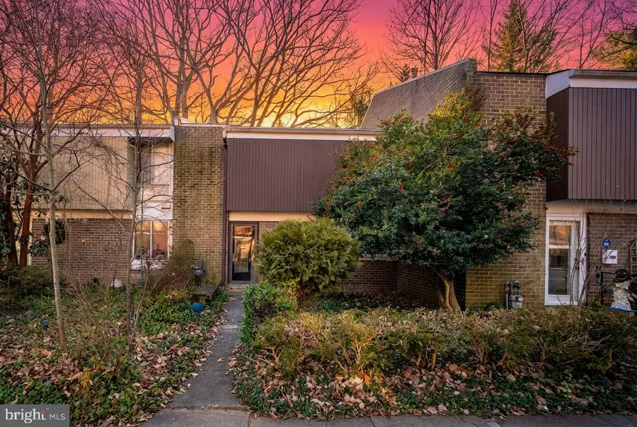 1781 Wainwright Dr, Reston, VA 20190 - #2