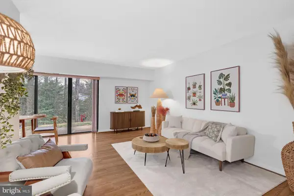 11637 Stoneview Sq #83/2b, RESTON, VA 20191