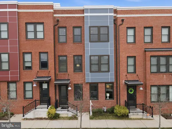 9193 Central Green St, LORTON, VA 22079