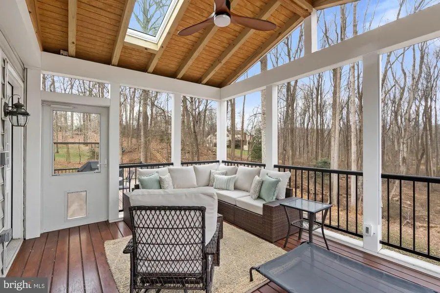 11732 Saddle Crescent Cir, Oakton, VA 22124 - #2