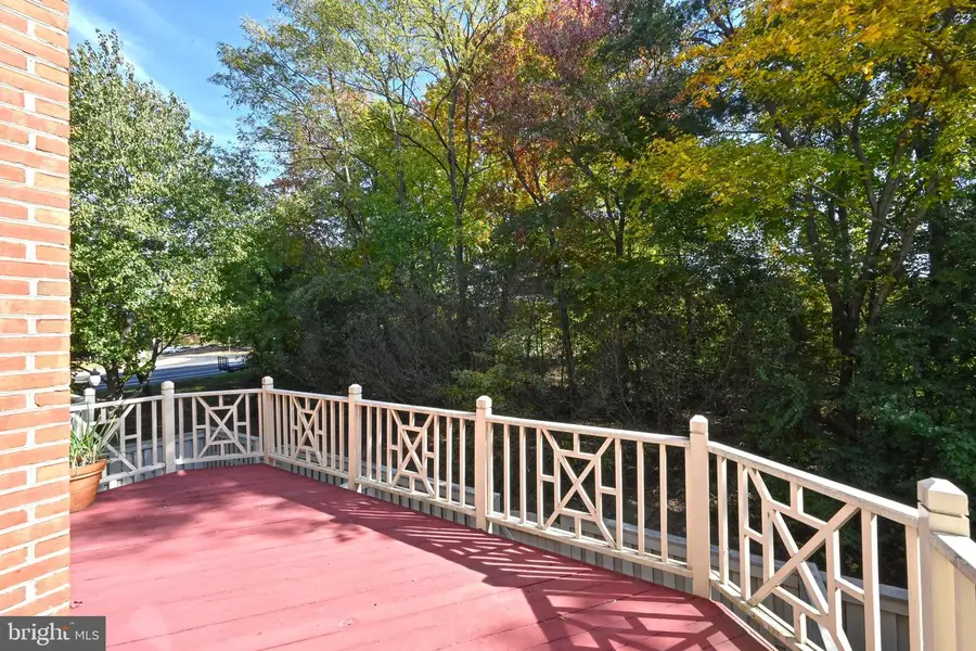 2143 Wolftrap Ct, Vienna, VA 22182 - Image #2