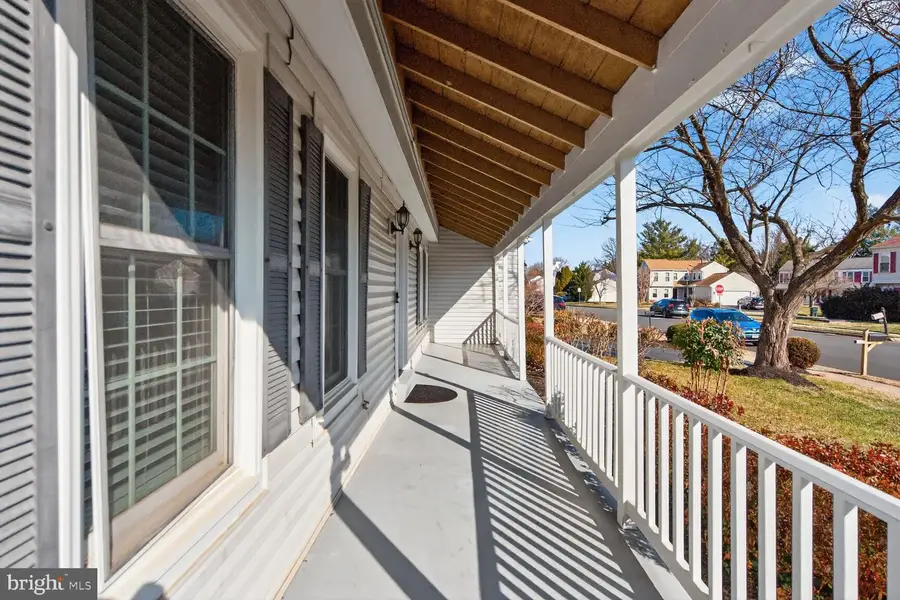 5502 Buggy Whip Dr, Centreville, VA 20120 - Image #3