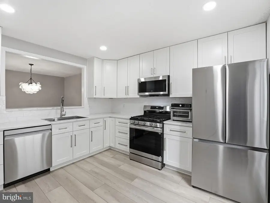 7770 Willow Point Dr, Falls Church, VA 22042 - Image #2