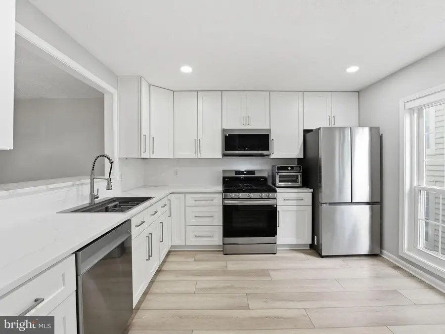 7770 Willow Point Dr, Falls Church, VA 22042 - Image #3