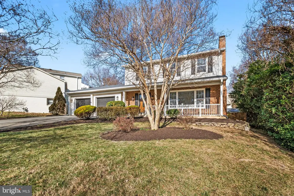 7936 Saint Dennis Dr, Springfield, VA 22153 - Image #1