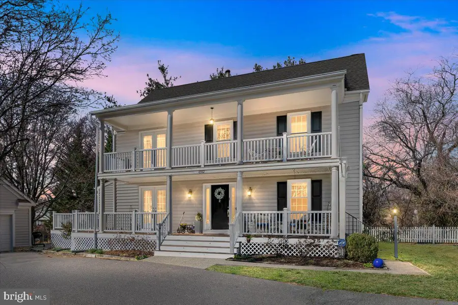 6582 Forsythia St, Springfield, VA 22150 - #2