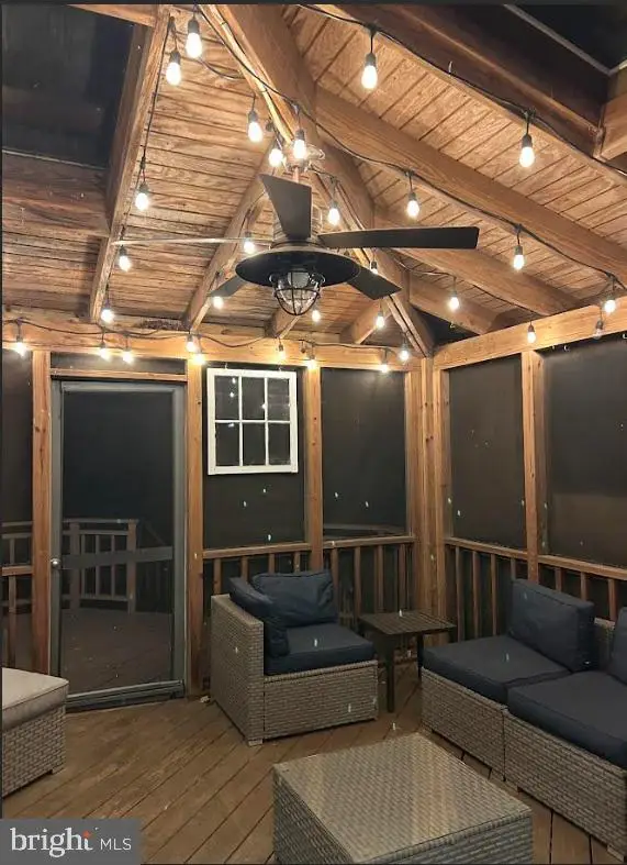 11671 Fox Glen Dr, Oakton, VA 22124 - Image #2