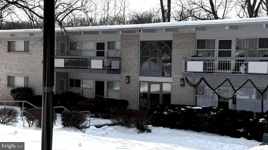 7717 Donnybrook Ct #103, Annandale, VA 22003 - Image #3
