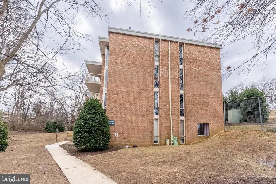 2616 Fort Farnsworth Rd #242, Alexandria, VA 22303 - Image #2