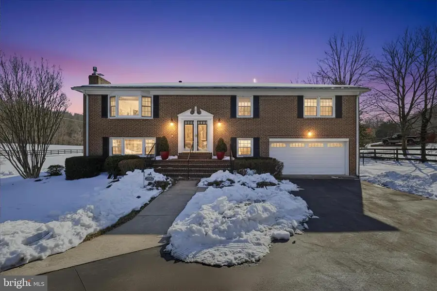 12466 Henderson Rd, Clifton, VA 20124 - #3