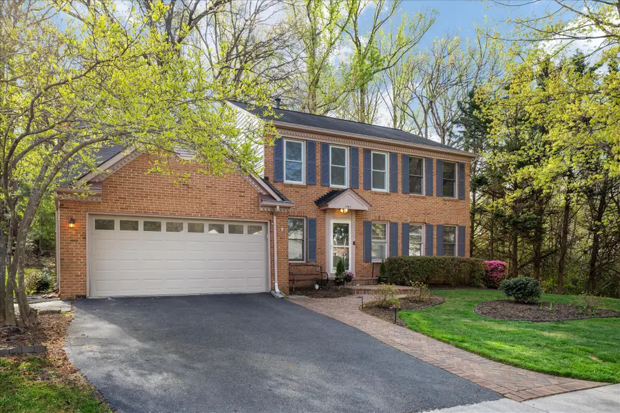 7917 Donegal Ln, Springfield, VA 22153 - #3