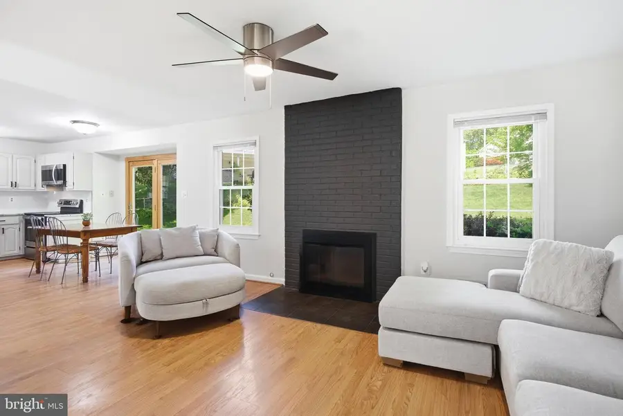 6322 Glenbard Rd, Burke, VA 22015 - #2