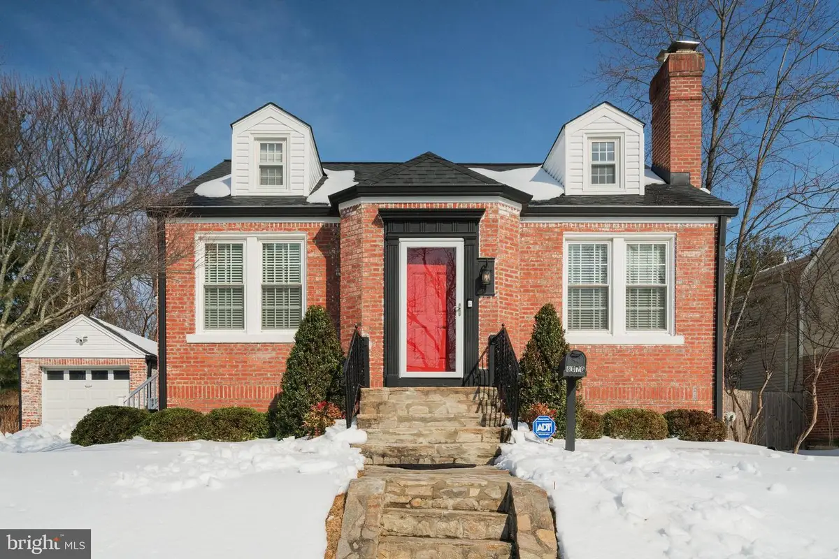 6070 Wooten Dr, Falls Church, VA 22044 - Image #1