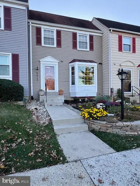 6415 Birchleigh Cir, Alexandria, VA 22315 - Image #1