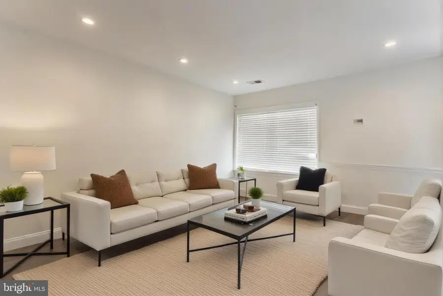 2412 Southgate Sq, Reston, VA 20191 - Image #3