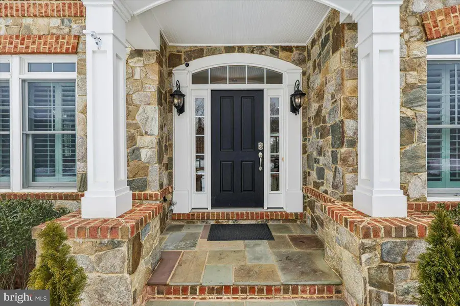 10321 Lynch Ln, Oakton, VA 22124 - #2