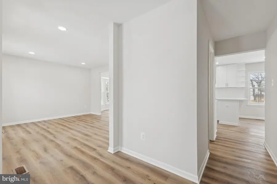 12920 New Parkland Dr, Herndon, VA 20171 - Image #3