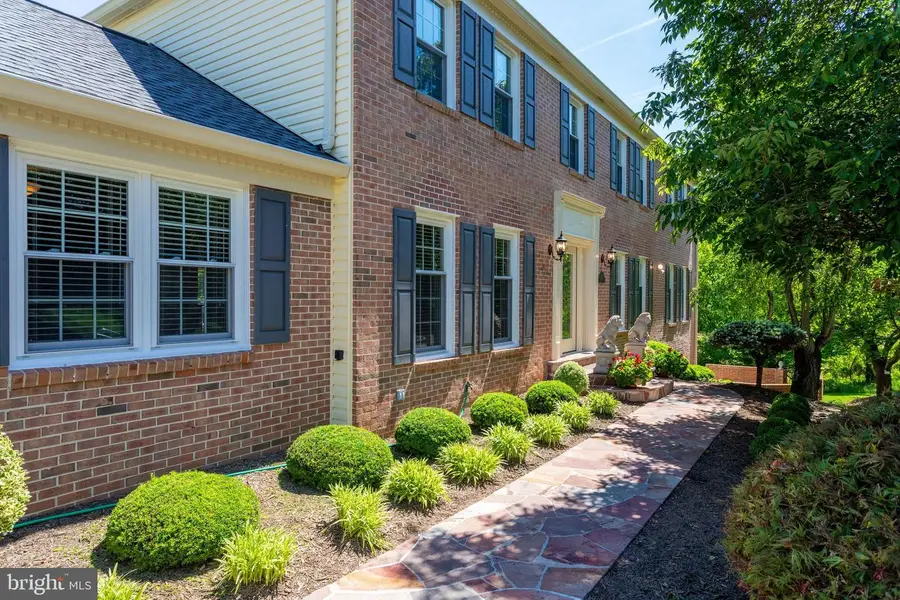 1435 Rosewood Hill Dr, Vienna, VA 22182 - #2