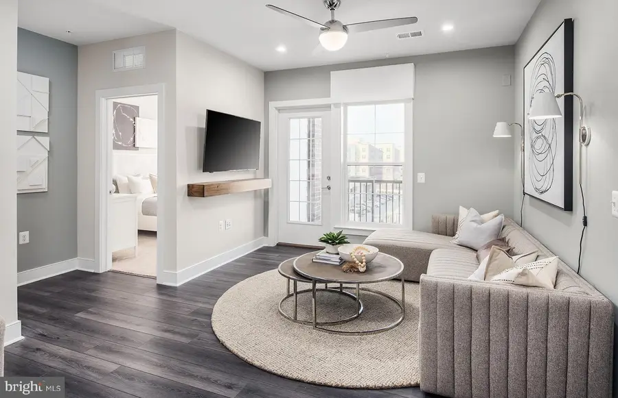 1961 Illumination Dr #5, Vienna, VA 22182 - Image #3