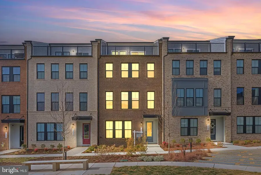 13725 Aviation Pl, Herndon, VA 20171 - #2