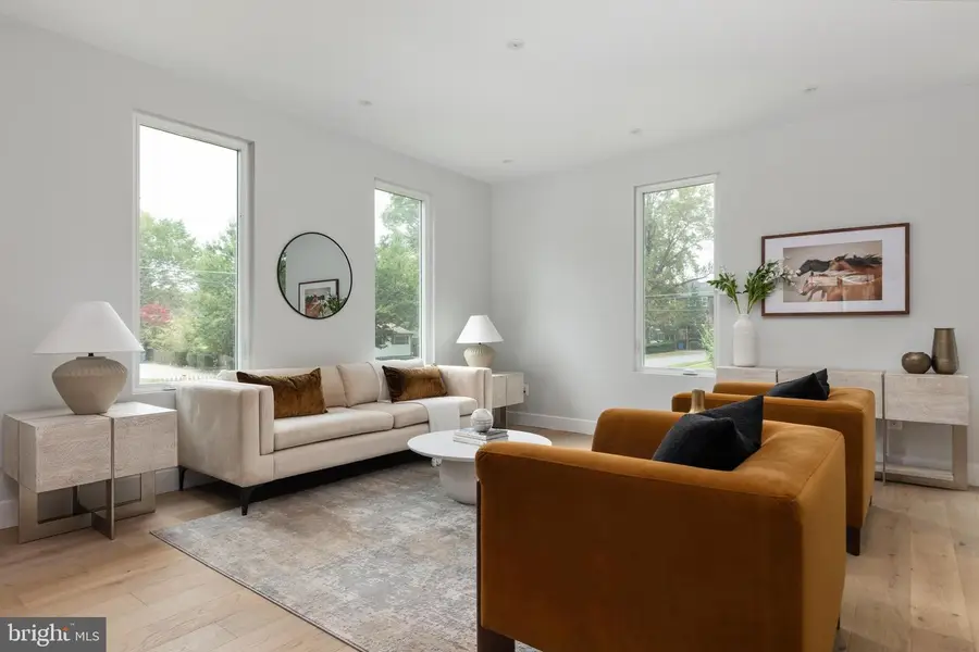 7435 Nigh Rd, Falls Church, VA 22043 - #3