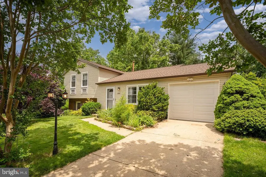 14516 Awbrey Patent Dr, Centreville, VA 20120 - Image #2