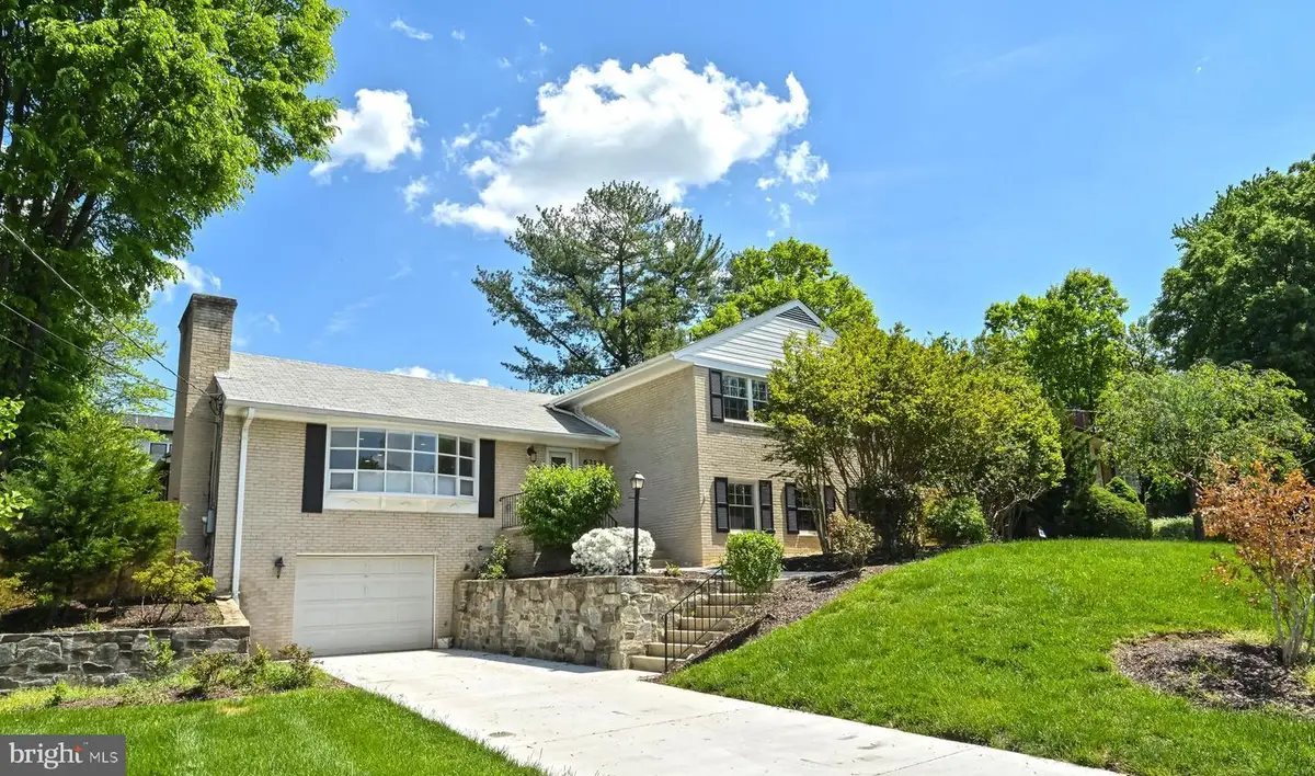 6210 Loch Raven Dr, McLean, VA 22101 - Image #1