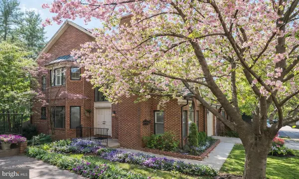 1456 Hampton Hill Cir, MCLEAN, VA 22101