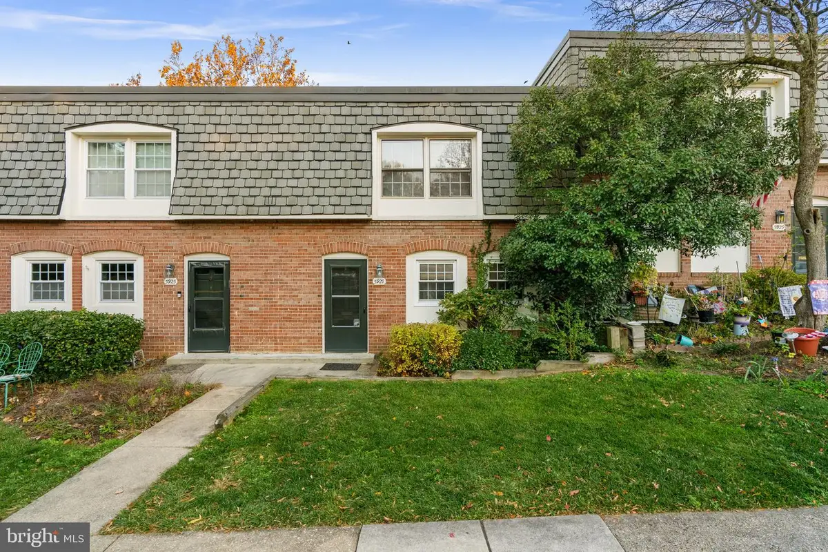 5927 Bayshire Rd, Springfield, VA 22152 - Image #1